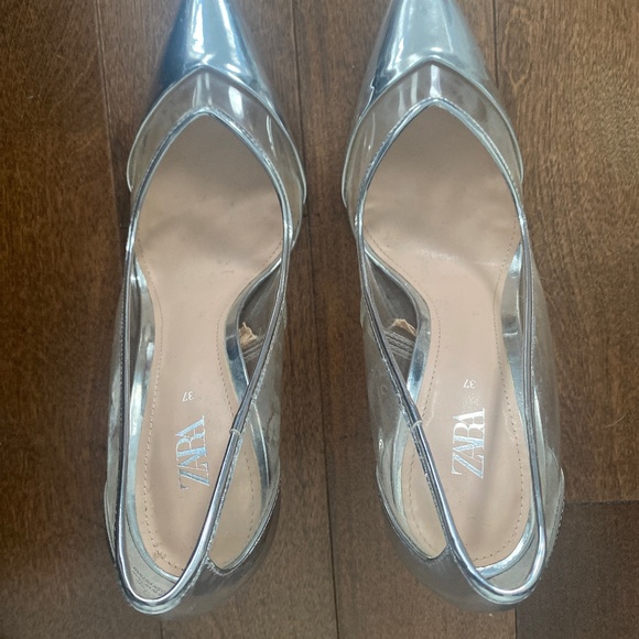 Never worn silver Zara pumps - Picture 1 of 3